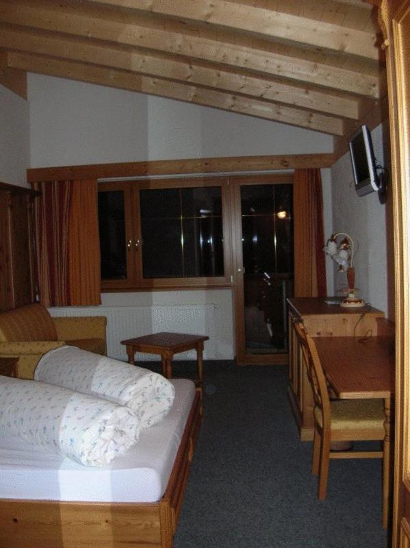 Hotel Humlerhof Gries am Brenner Exterior photo